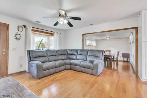 128 Third St, Middlesex, NJ 08846 photo 5