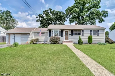 128 Third St, Middlesex, NJ 08846
