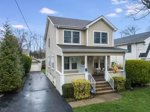 310 Midland Ave, River Edge, NJ 07661