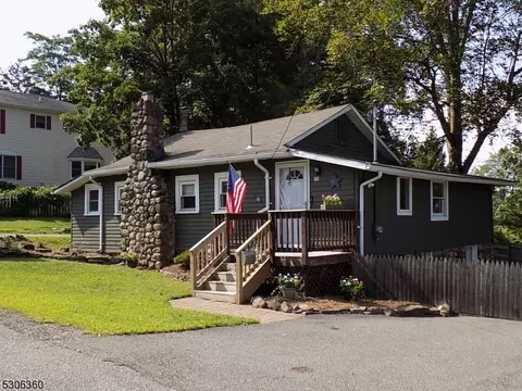 80 Algonquin Ave, Lincoln Park, NJ 07035