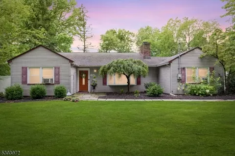 1752 Martine Ave, Scotch Plains, NJ 07076