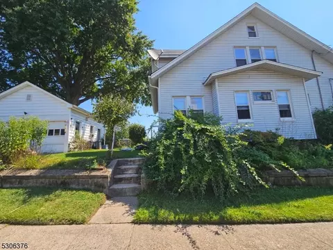 182 E 7th St, Clifton, NJ 07011