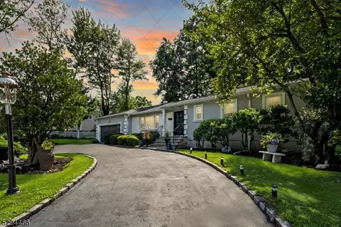 23 Knollwood Dr, West Orange, NJ 07052