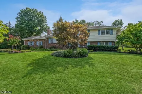 15 Holly Dr, Montgomery, NJ 08502