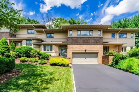 23 Fox Run Rd, Allendale, NJ 07401