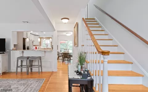 569 Prospect Ave, Dumont, NJ 07628