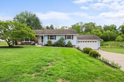 11 Kinney Rd, Milford, NJ 08848