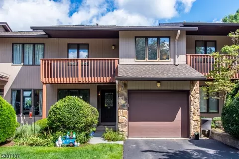7 Cedarwood Ter #7, Woodland Park, NJ 07424