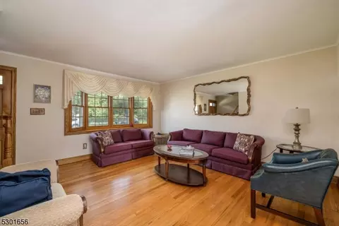 19 Middle Ave, Summit, NJ 07901 photo 2