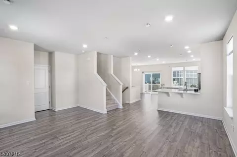 20 Stanton Rd, Mount Holly, NJ 08060