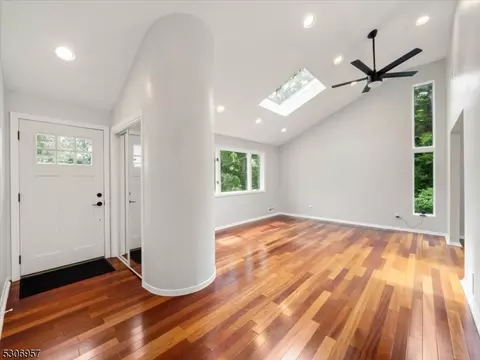 628 Long Hill Rd, River Vale, NJ 07675