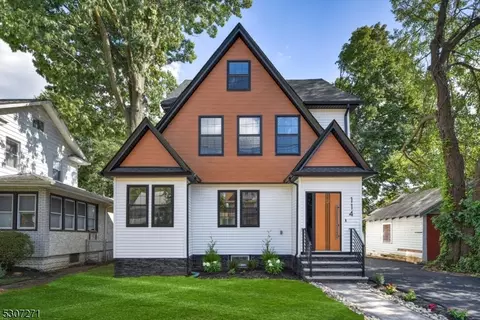 114 E 10th Ave, Roselle, NJ 07203