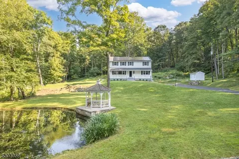 7 Milton Rd, Sparta, NJ 07871