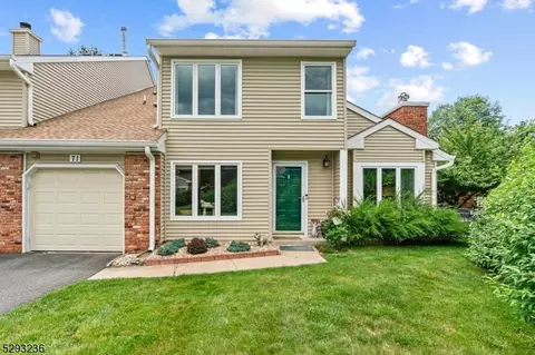 71 Cherrywood Dr, Somerset, NJ 08873