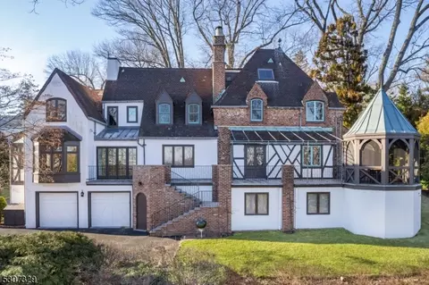 65 Edgewood Rd, Summit, NJ 07901