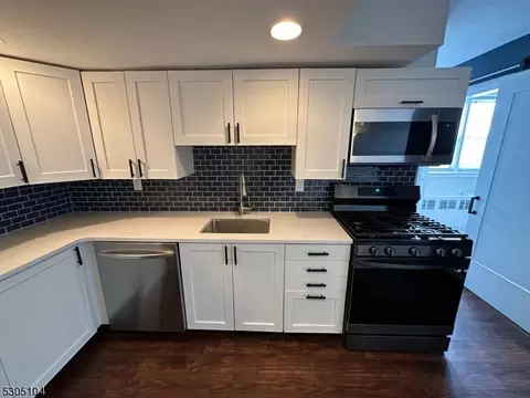 467 Valley St 1d #1, Maplewood, NJ 07040
