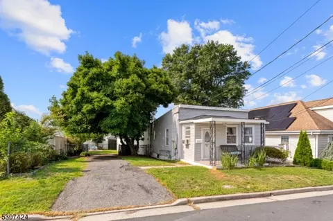 75 Loretta St, Perth Amboy, NJ 08861