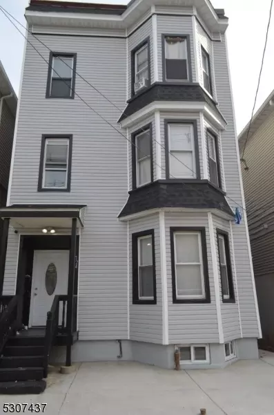 724 Bergen St, Newark, NJ 07108
