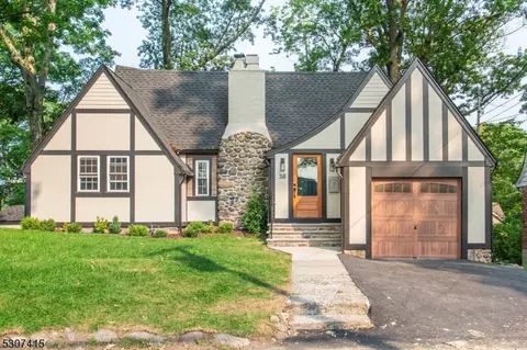 35 Lakewood Dr, Denville, NJ 07834
