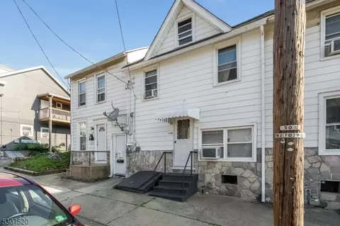 281 Chambers St, Phillipsburg, NJ 08865