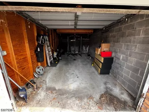 36 Atherton Ct # A, Wayne, NJ 07470 photo 3