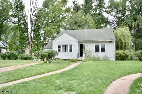 17 Ranchwood Dr, Ewing Twp, NJ 08618
