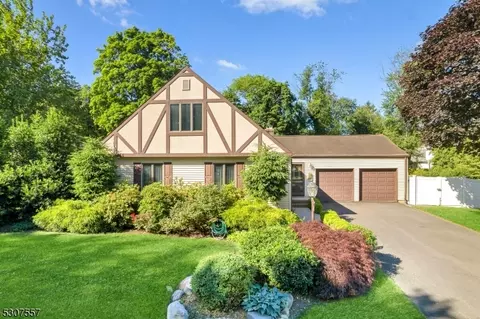 14 Fern Pl, Milltown, NJ 08850