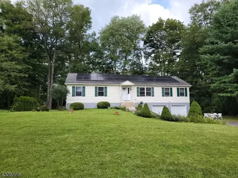 311 Wagon Wheel Rd, Montague, NJ 07827