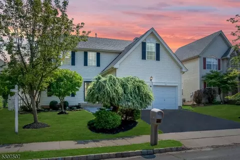 12 Schaal St, Bridgewater, NJ 08807