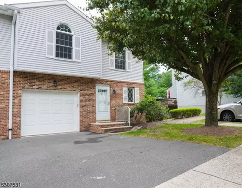 39 Jaime Ct, Morris Plains, NJ 07950
