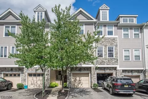 105 George Russell Way #105, Clifton, NJ 07013
