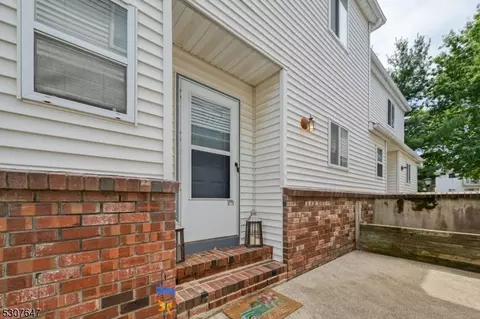 715 Reed Ct, Flemington, NJ 08822