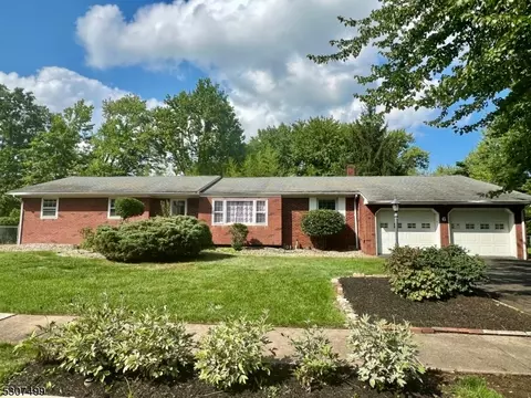 6 Donna Dr, Edison, NJ 08820