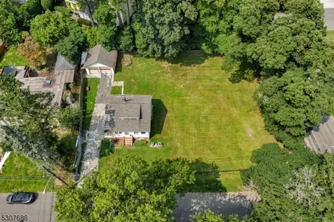 450 West Ave, Northvale, NJ 07647
