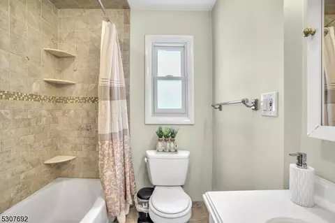 53 Leonard Ter, Wayne, NJ 07470 photo 15