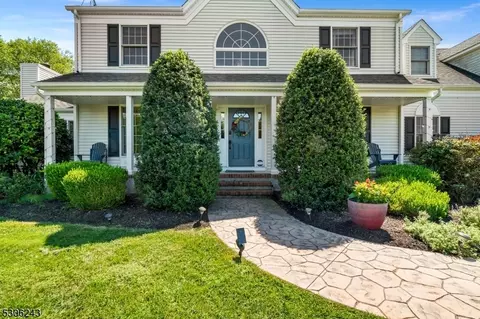 2 Ramshorn Rd, Milford, NJ 08848