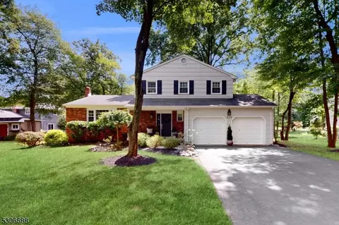 423 Elwood St, Piscataway, NJ 08854