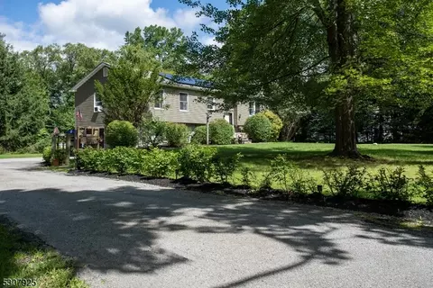 16 Possaghi Rd, Newton, NJ 07860