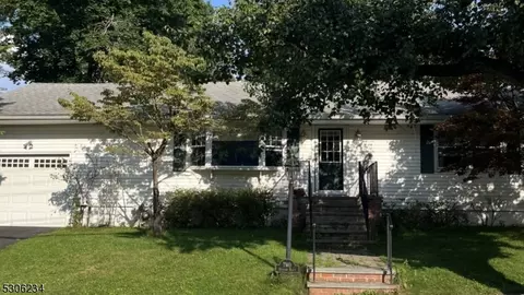 2 Duchamp, Chatham, NJ 07928