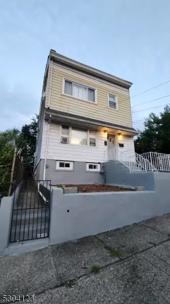 129 E 22nd St, Paterson, NJ 07514