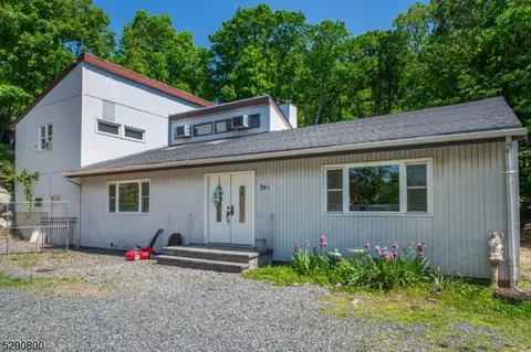 341 Lakeside Ave, Byram Township, NJ 07821
