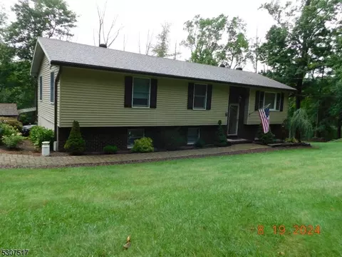 51 Marble Hill Rd, Liberty, NJ 07838