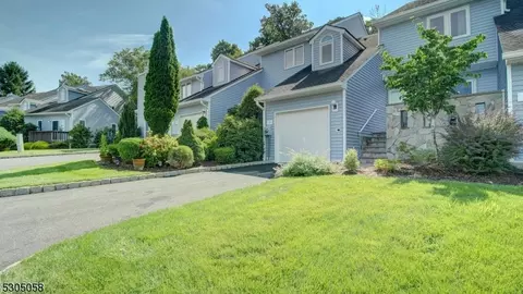 19 Bongart Dr, West Orange, NJ 07052