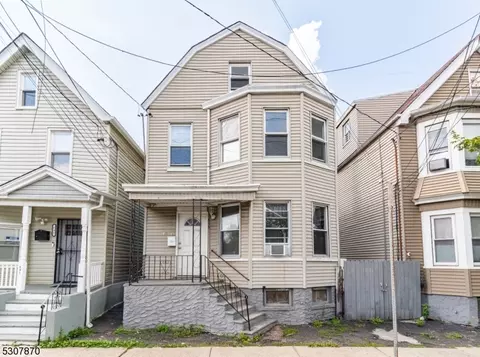 639 S 10th St, Newark, NJ 07103