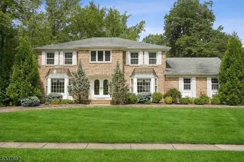59 Mabro Dr, Denville, NJ 07834