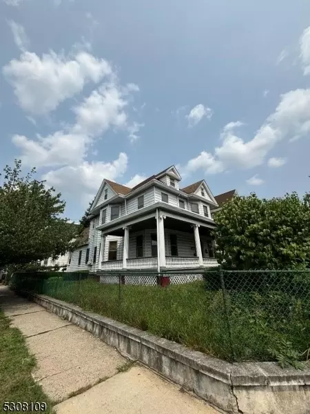 115 17th Ave, Paterson, NJ 07513