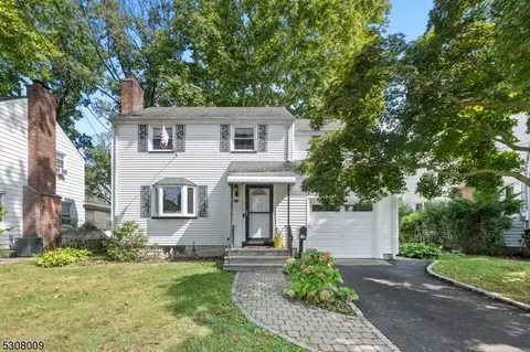 1955 Oakwood Pkwy, Union, NJ 07083