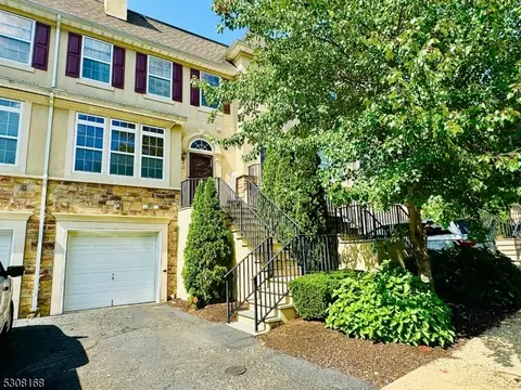 12 W Aspen Way, Matawan, NJ 07747