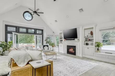 1440 Alps Rd, Wayne, NJ 07470