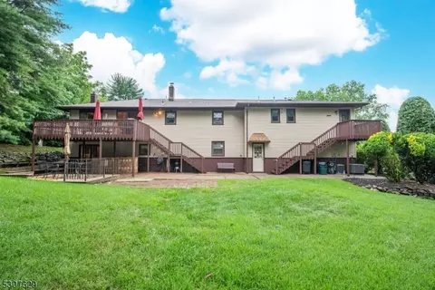 29 Normandy Dr, Wayne, NJ 07470 photo 2